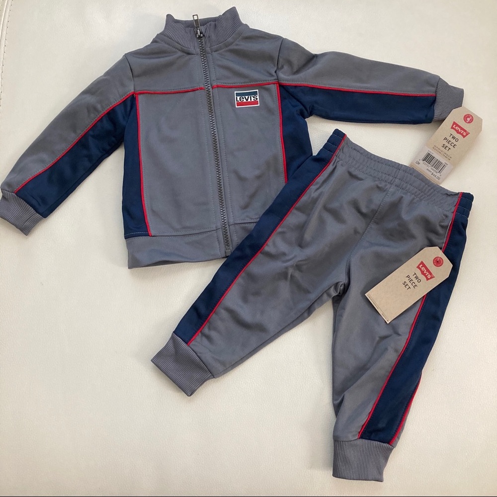 Levi's Active Pants Set Outfit